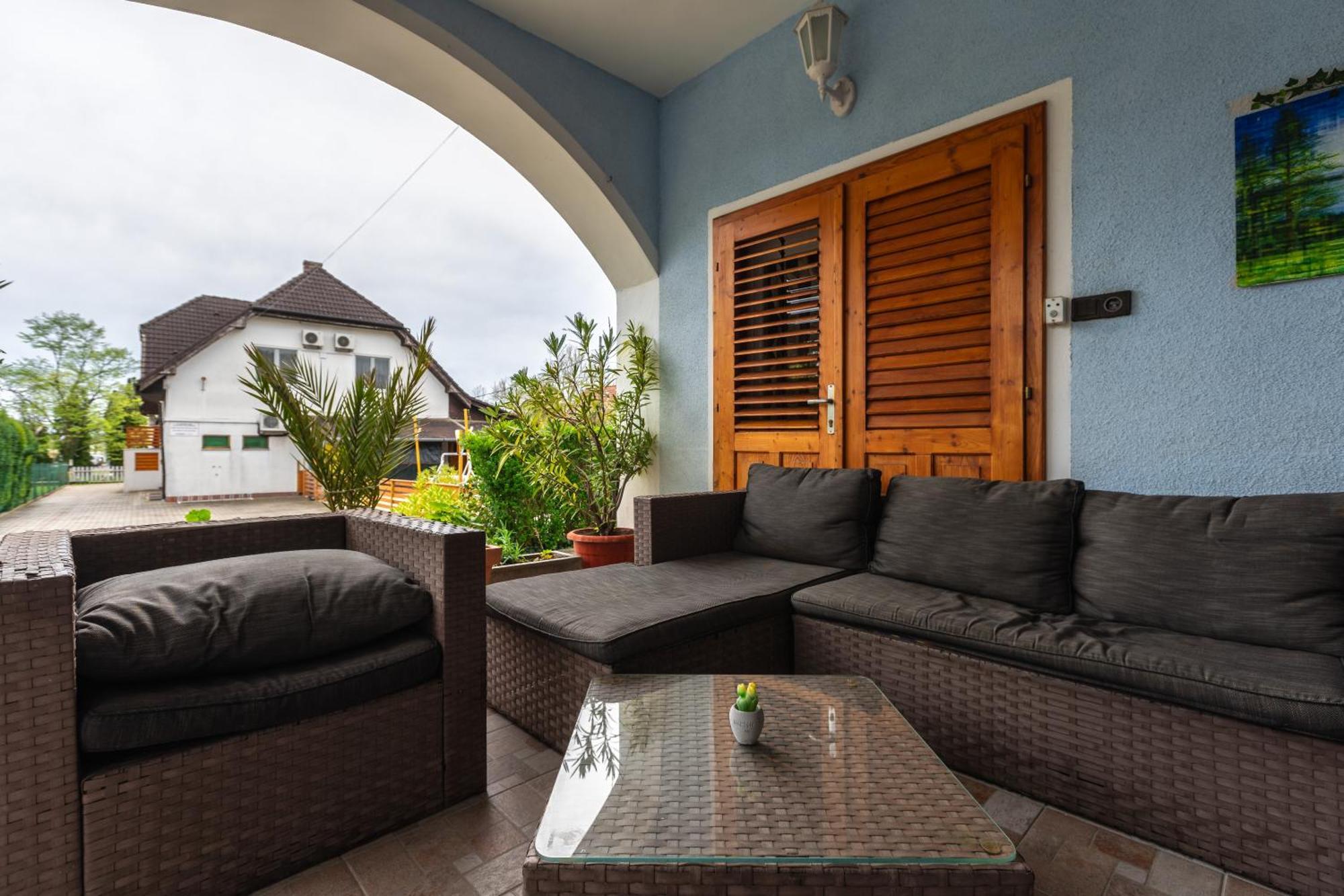 Janika Pension Vonyarcvashegy Exteriér fotografie
