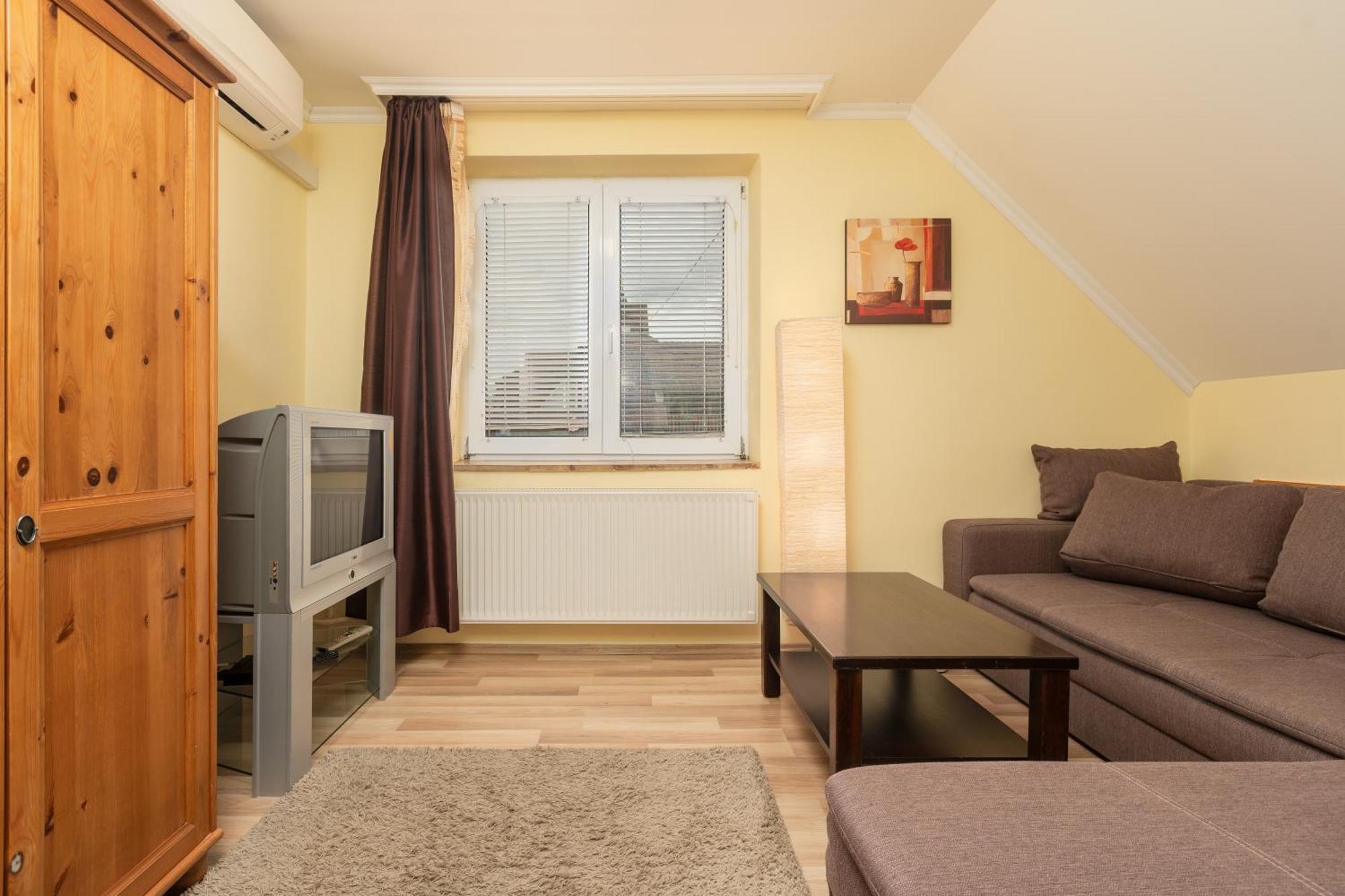 Janika Pension Vonyarcvashegy Exteriér fotografie